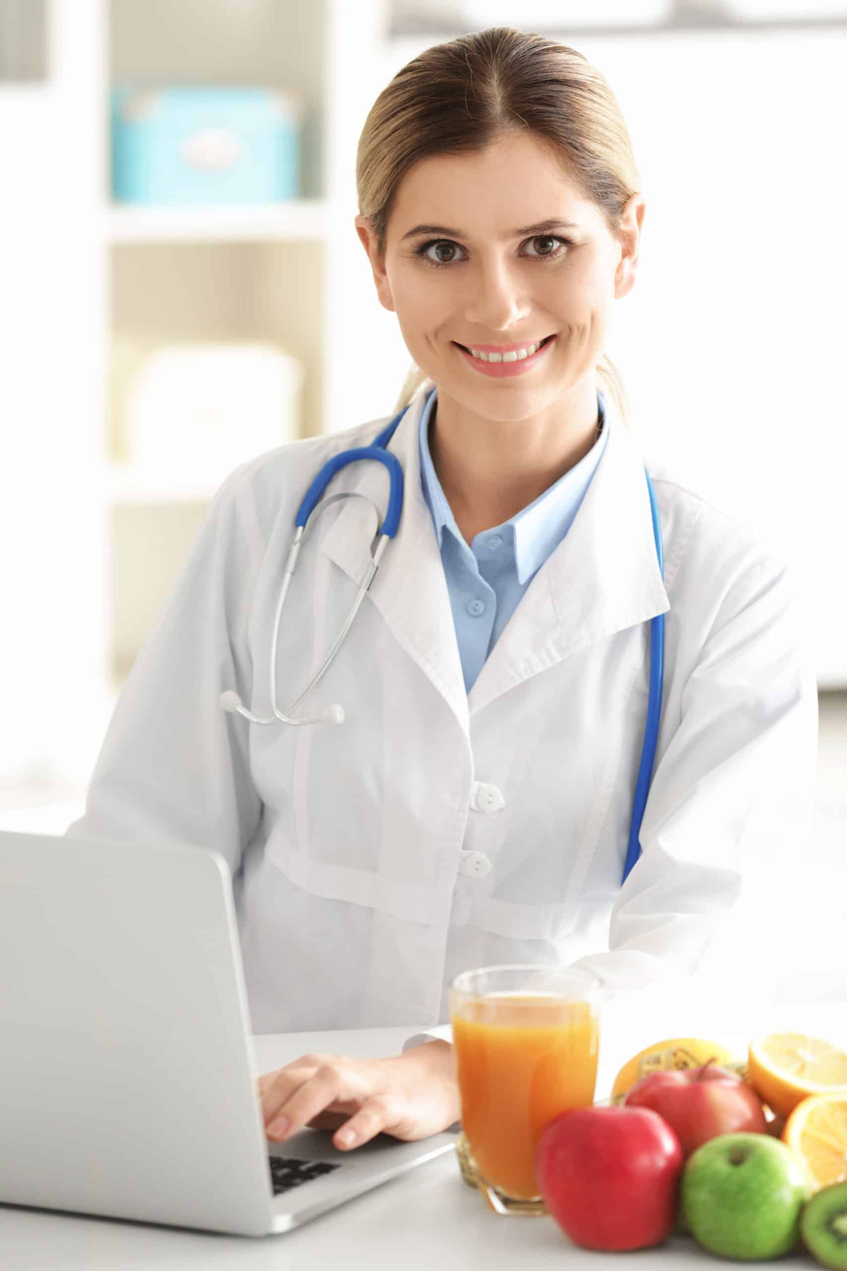 Young,Female,Nutritionist,Working,In,Her,Office